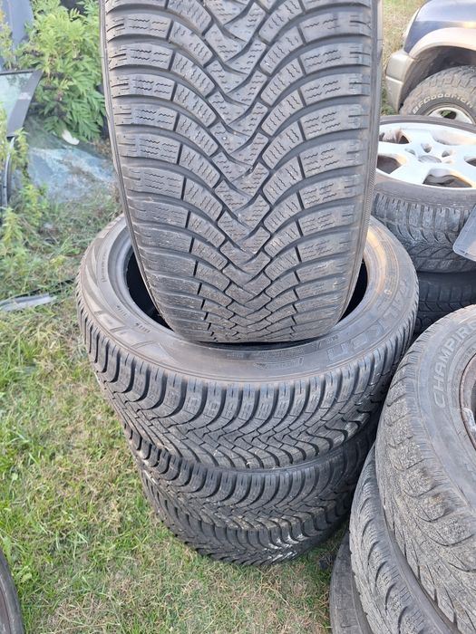Зимни гуми 275/40 R20