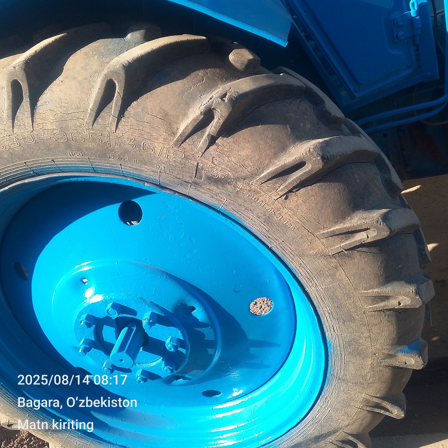 Traktor 28 sotiladi