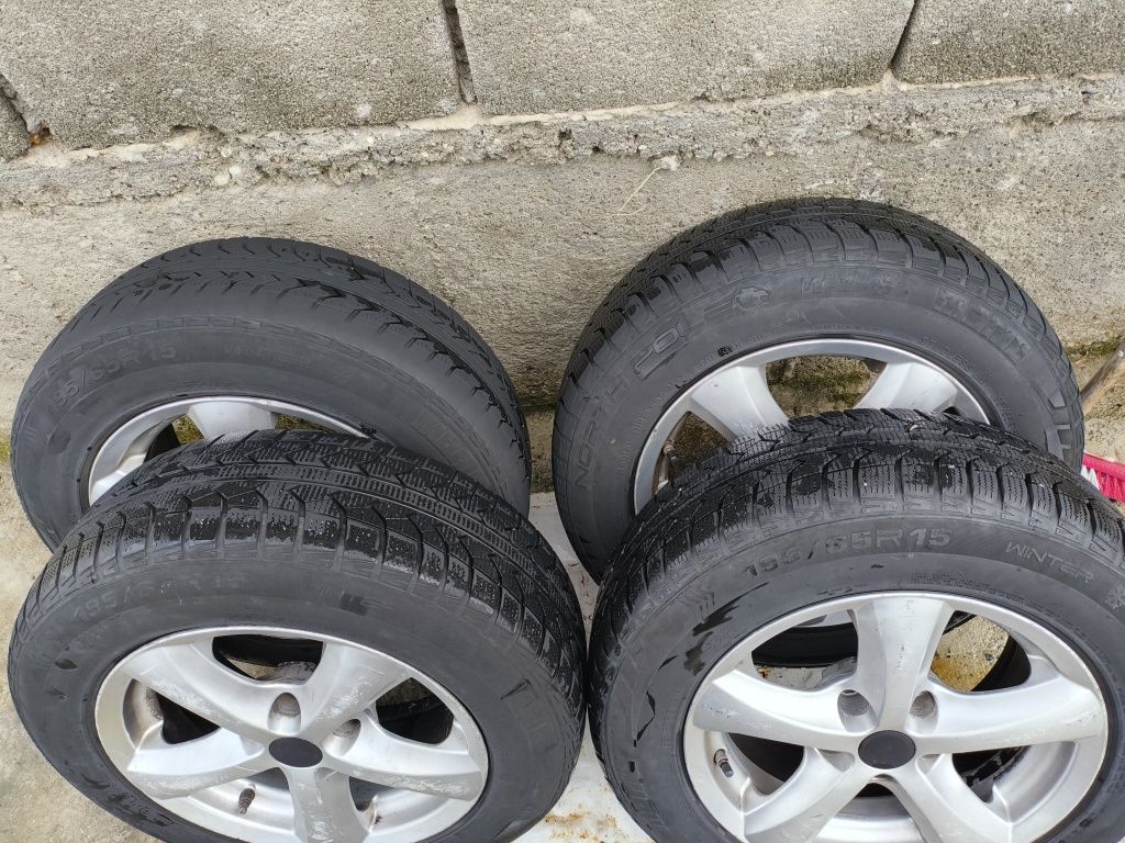 Продавам гуми с джанти 5х112 195/65/15