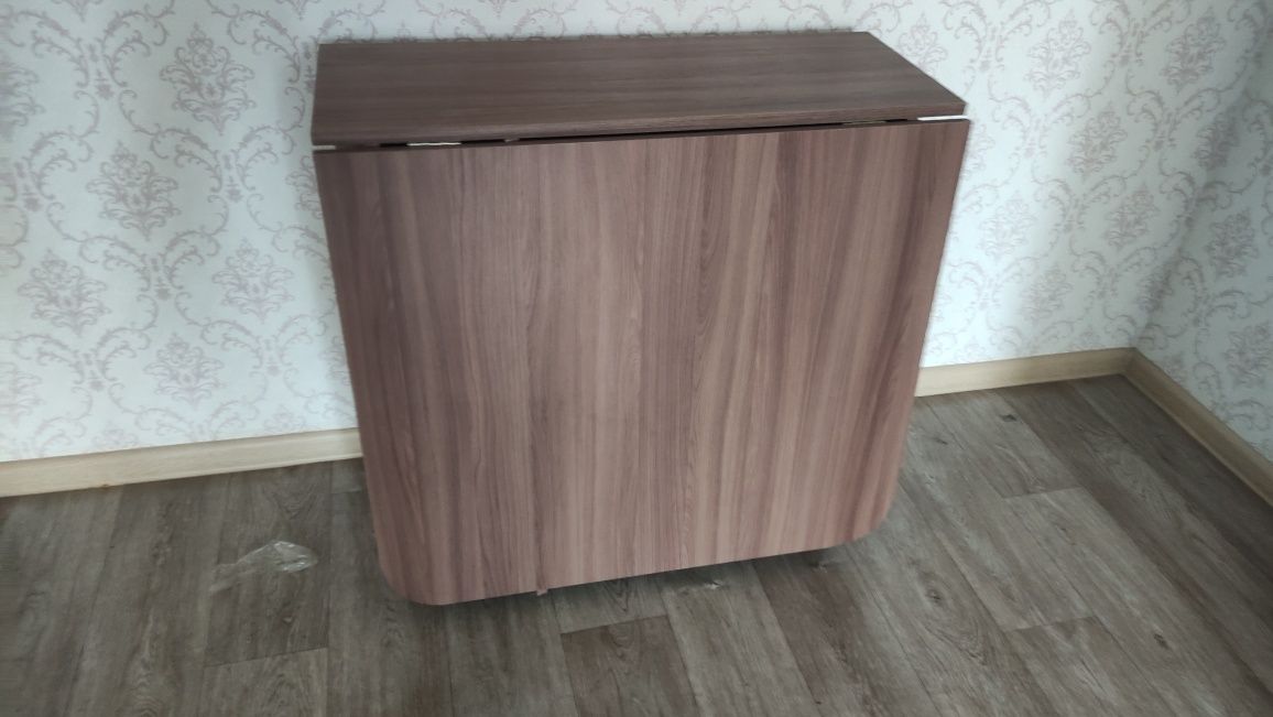 Стол,  газ плита, принтер