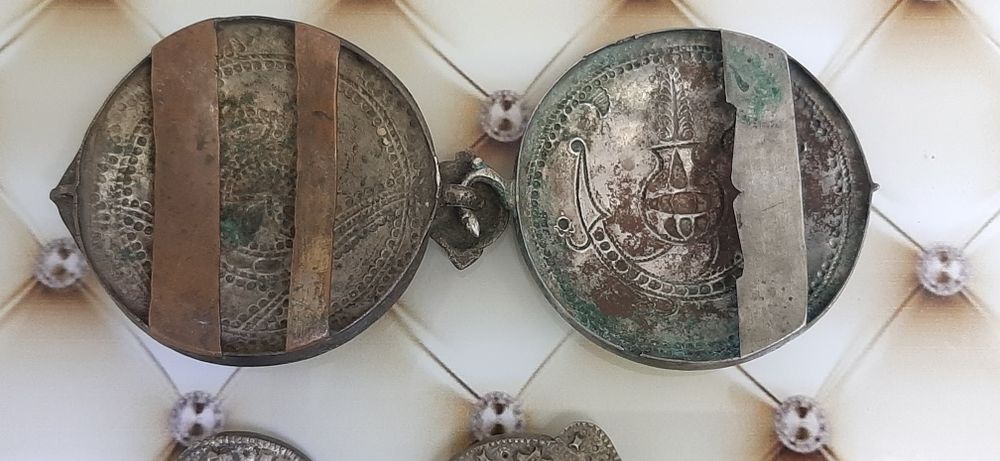 Продават се всичко на куп"стари пафти и ребърни бижута 2.50лв за 1 гра