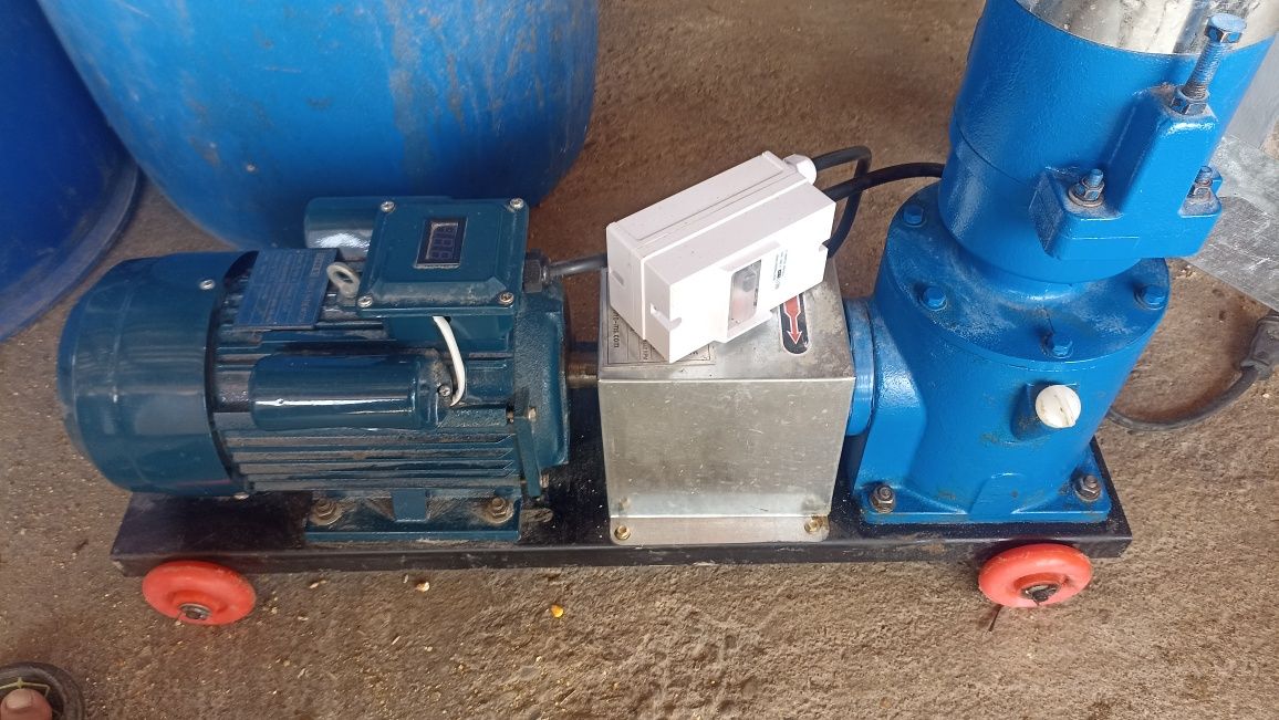 Granulator furaje