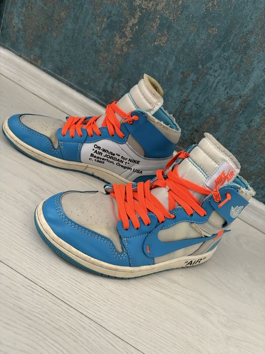 Off-White x Air Jordan 1 Retro High OG "UNC"