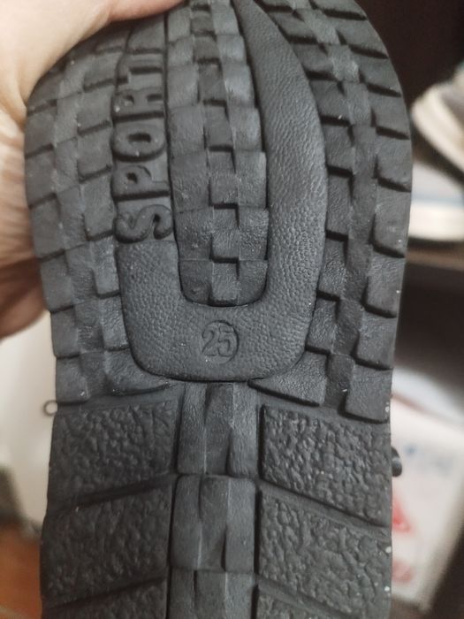 Детские обувь сотилади...