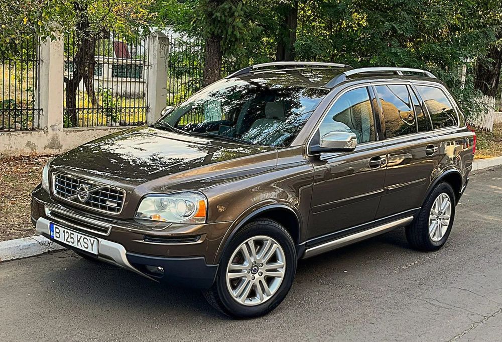 Volvo XC 90 VOLVO XC90 D5 AWD Geartonic RDesign