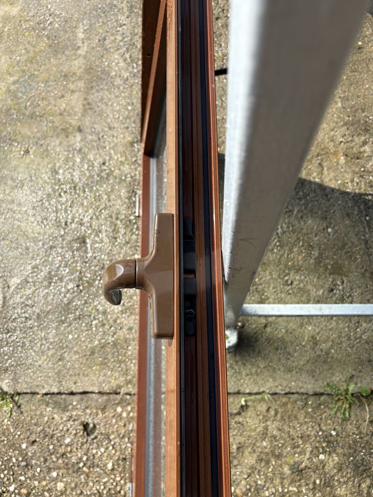 Termopane (culoare nuc)