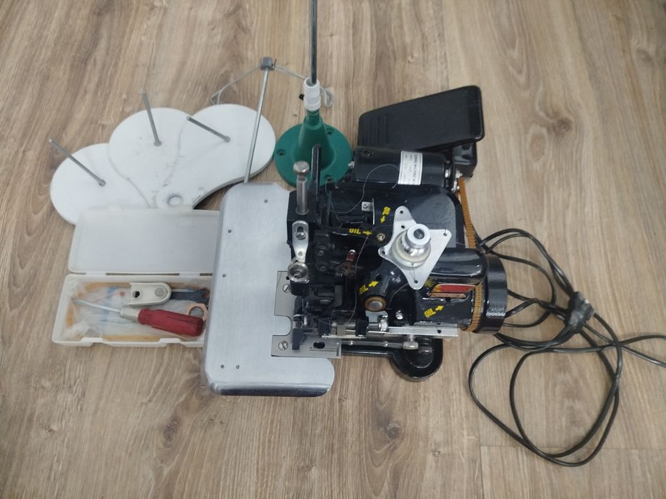 Оверлок в отличном состоянии