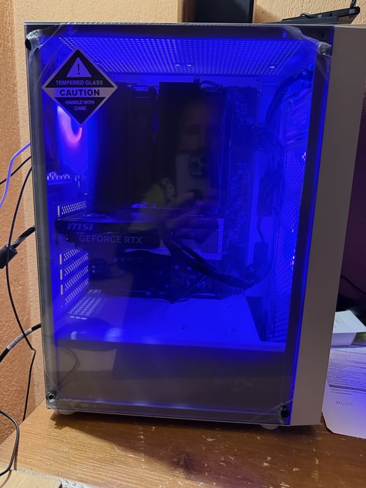 Продавам 2бр чисто нови компютъра