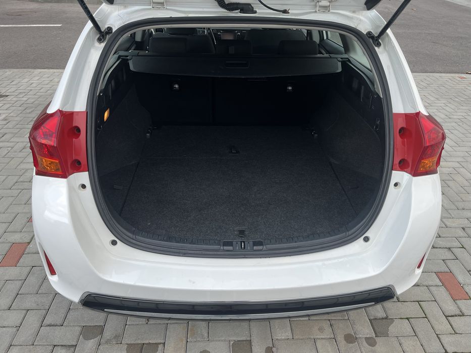 Toyota Auris, 2014 , 1.4 benzină, Euro 5