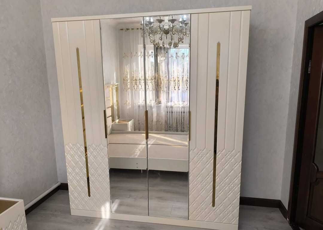 Продаётся спальный гарнитур