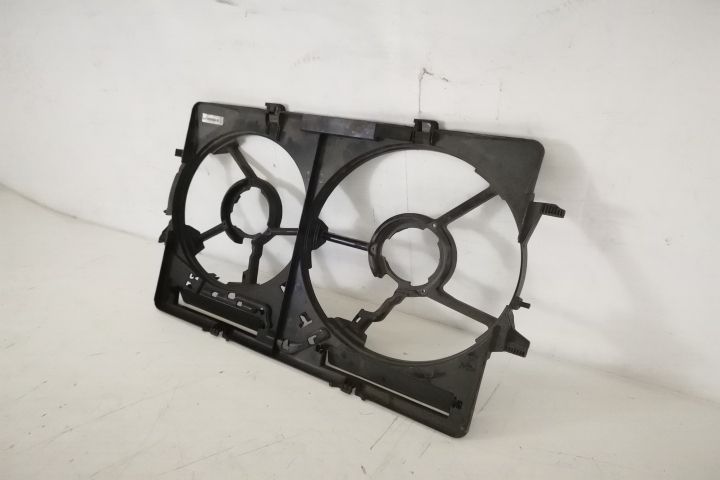 Suport GMV Electroventilator Original In Stare Buna Audi A4 B8/8K 2007