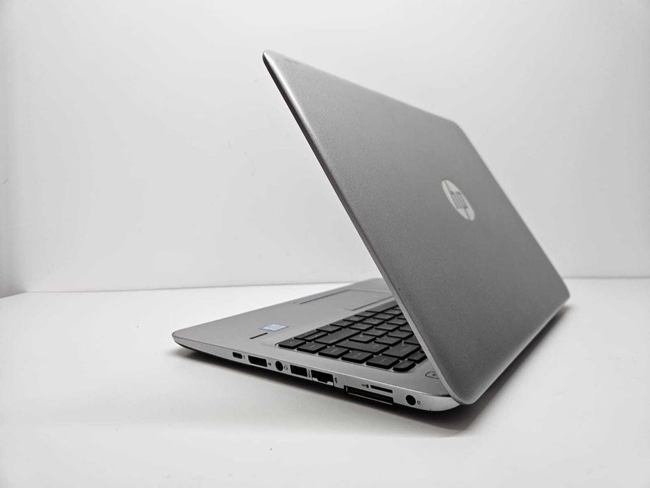 HP EliteBook i7-6500U / 8GB DDR4  SSD 256 + HDD 500 GB