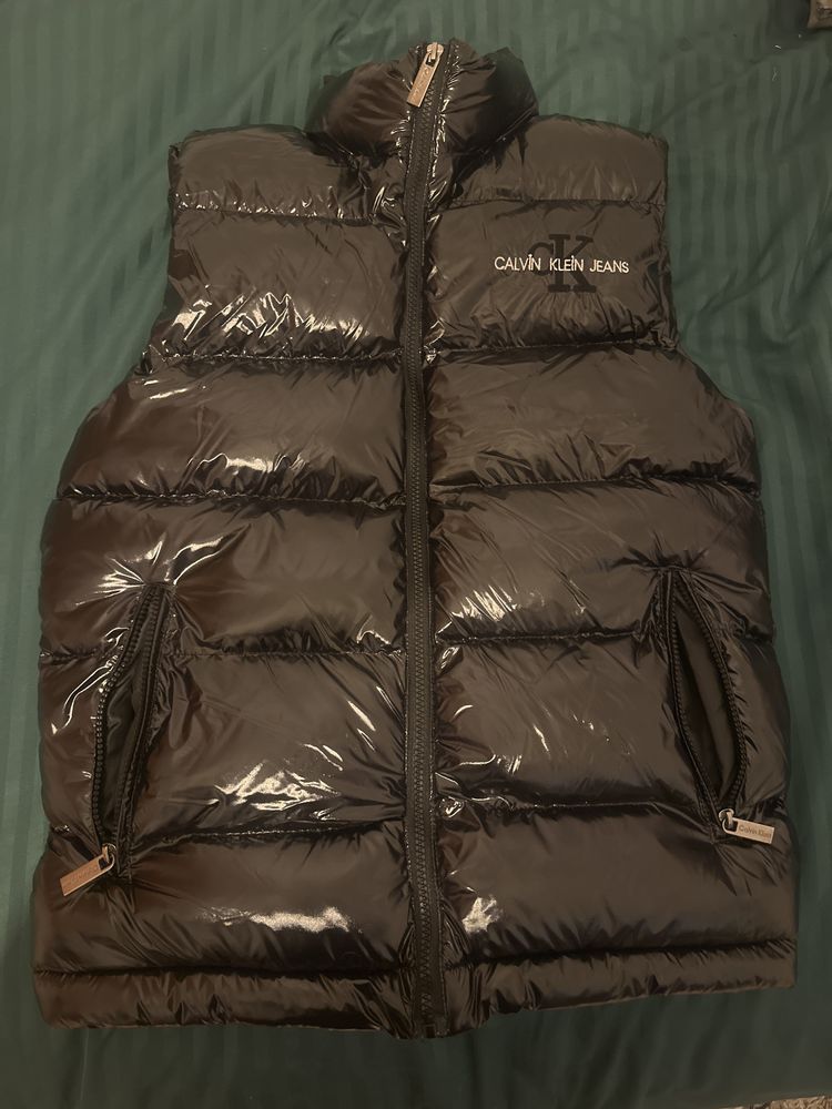 Vand vesta Calvin Klein