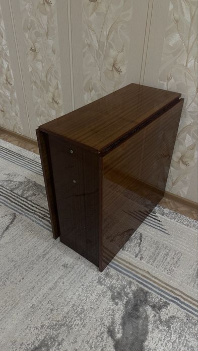 Стол книжка (полироль)