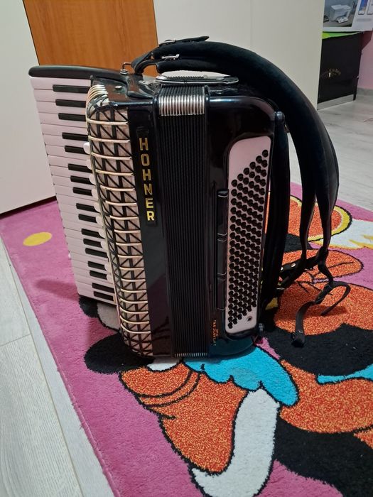 Vând acordeon hohner atlantic 4 de luxe
