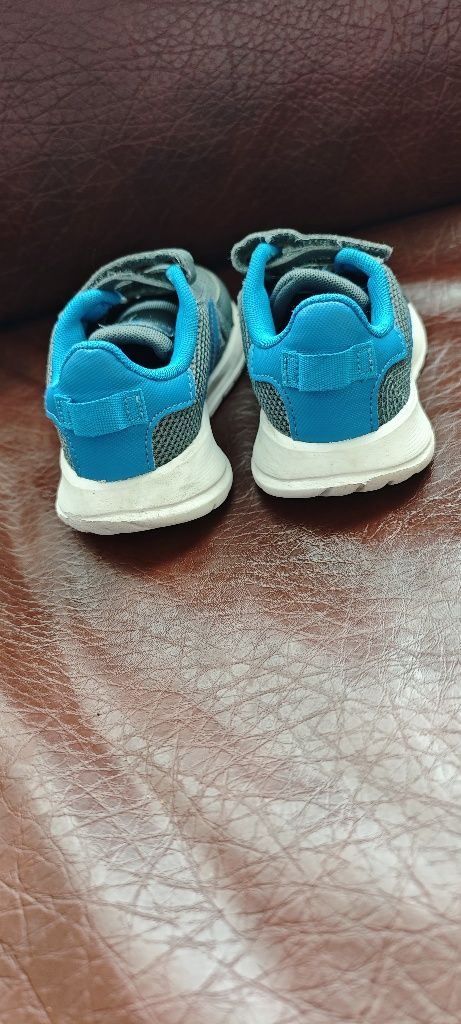 Маратонки Adidas