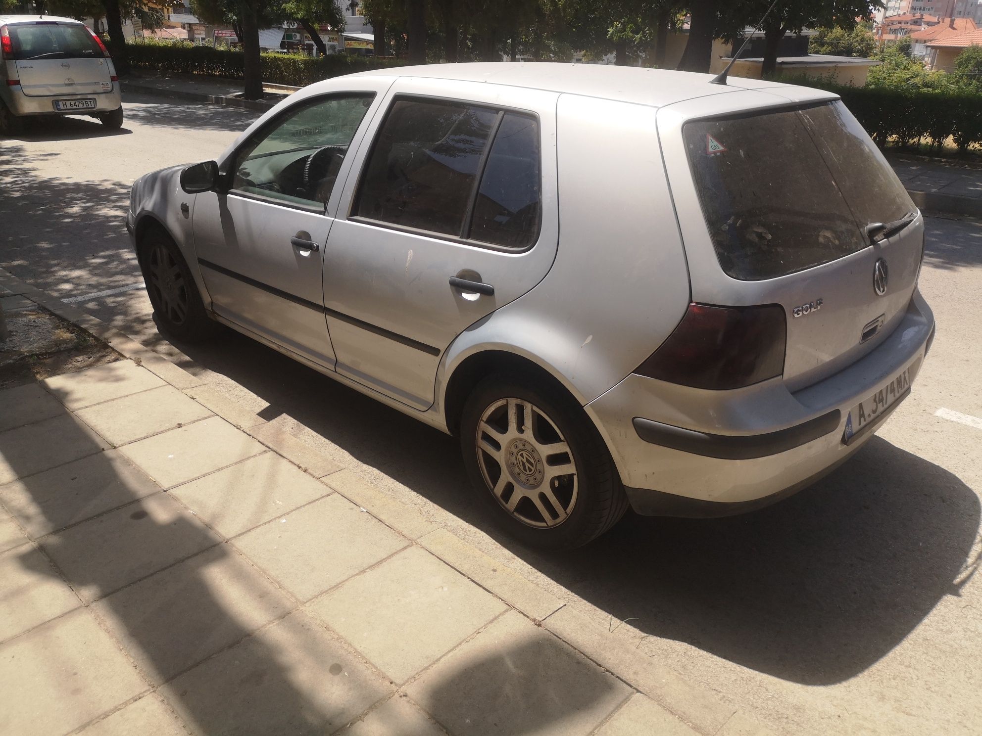 VW Golf. 1.6 бензин газ