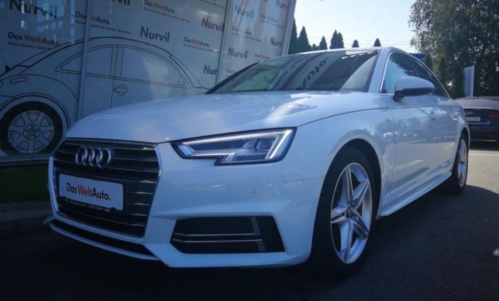 Audi A4 S line plus interior/exterior/Trapa/Far matrix/