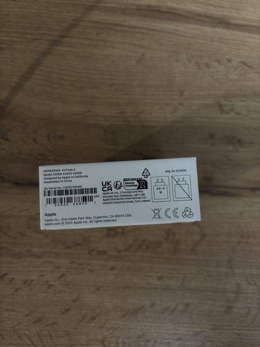 Слушалки Airpods 4