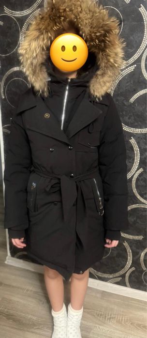 Куртка зимняя , натуральный, съёмный мех, на рост 140 см