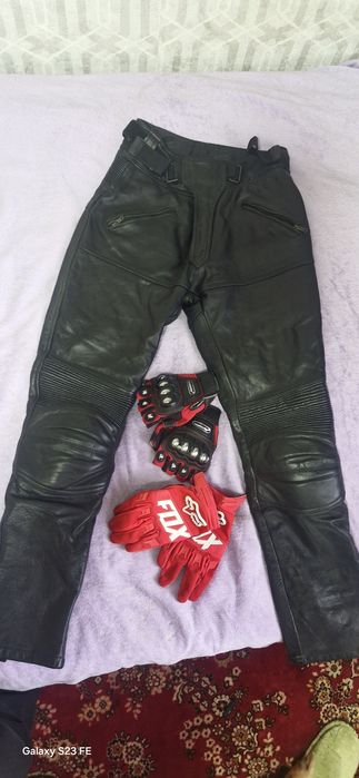 Мотоштаны кожаные "Restyle" ,перчатки 2 пары
