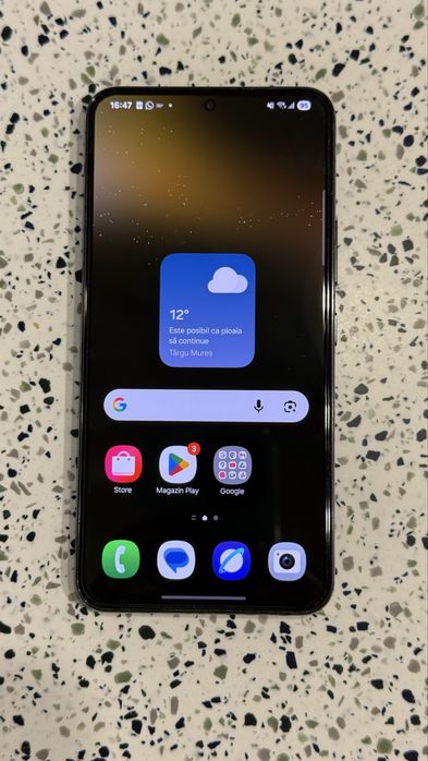 Samsung Galaxy S22 în stare perfectă.