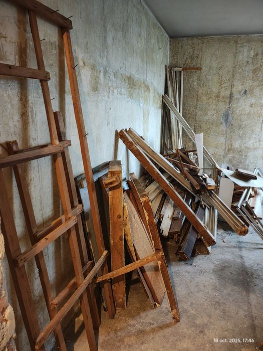 Geamuri, lemne, linoleum