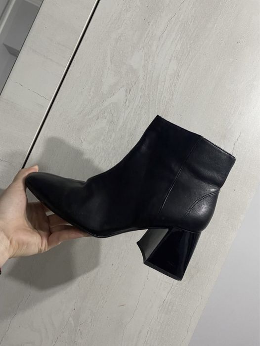 Продается сапоги 2 шт