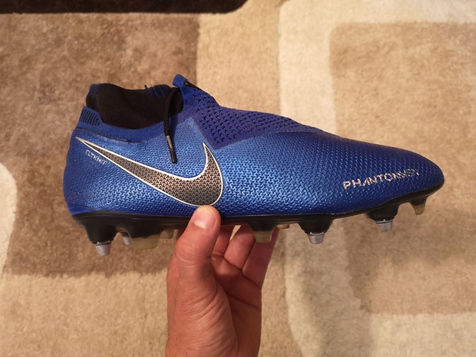 Vând ghete de fotbal profesionale Nike Phantom Elite ACC DF SG-PRO