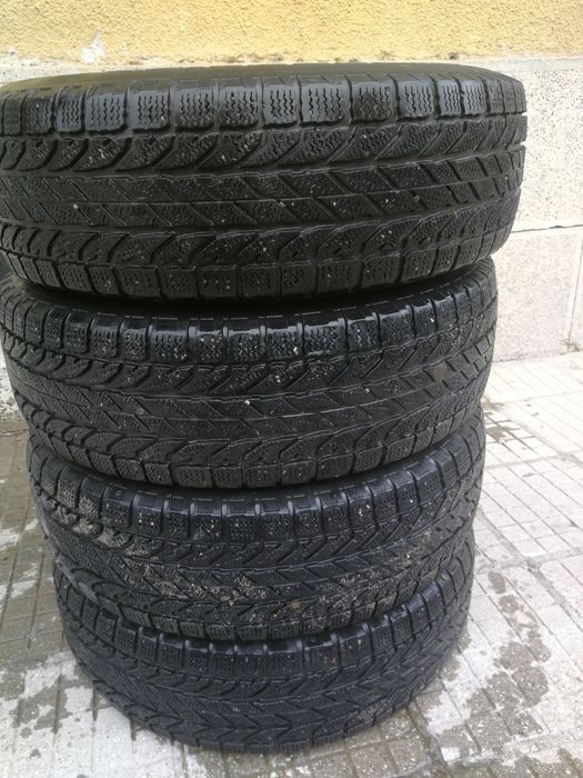 Гуми 205/70/15  BFGoodrich  winter snow