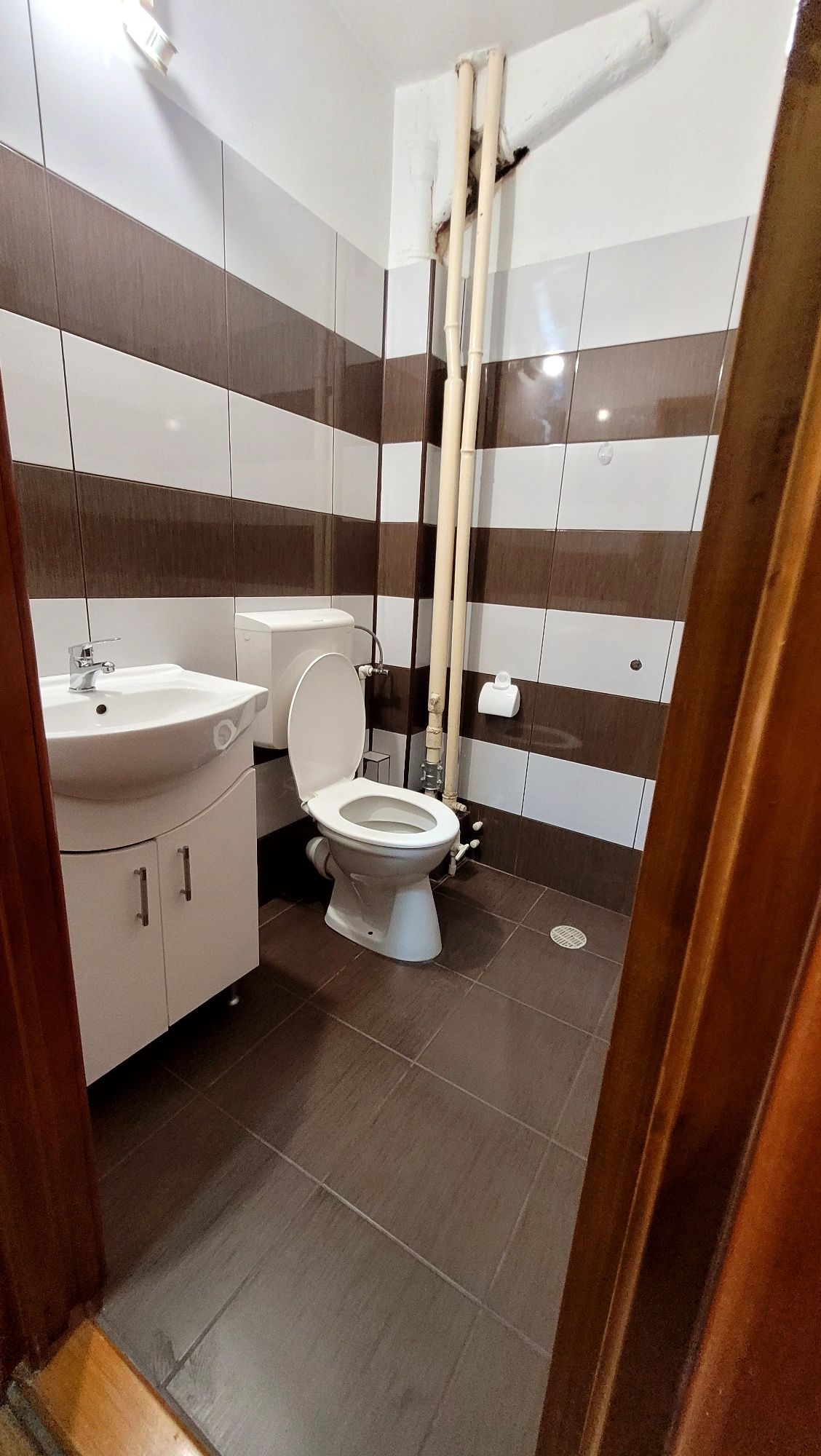 Inchiriez birou/ spatiu comercial Saturn