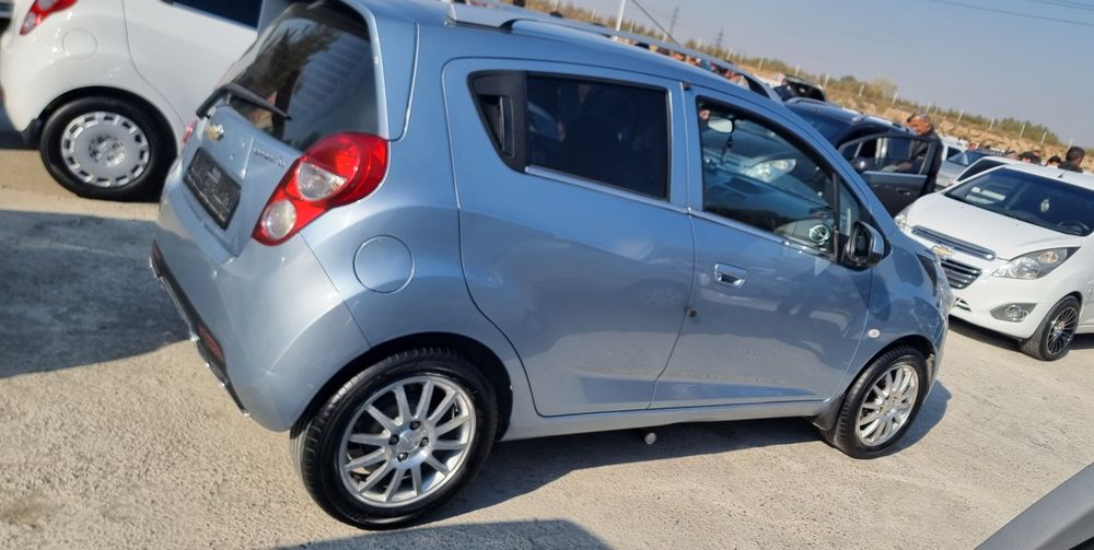 Spark 4-pozitsa Avtomat 2019-yil kraska radnoy 54ming probeg metan gaz