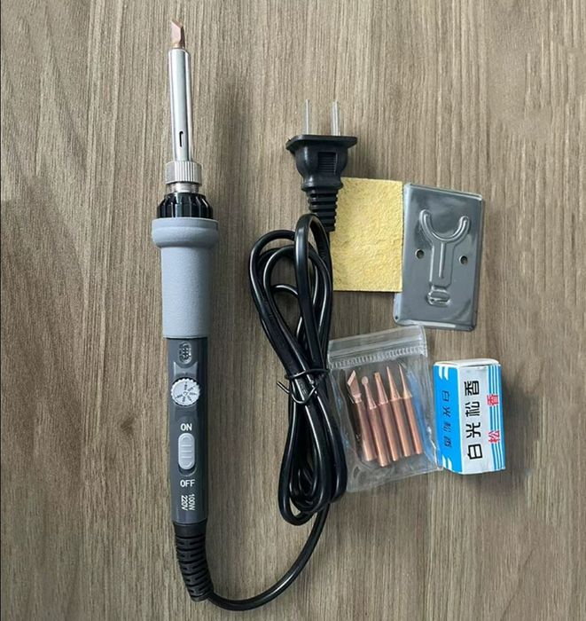 Паяльник 100W +паяльный набор