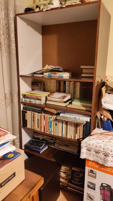 Vand set biblioteca format din doua corpuri de mobila din PAL