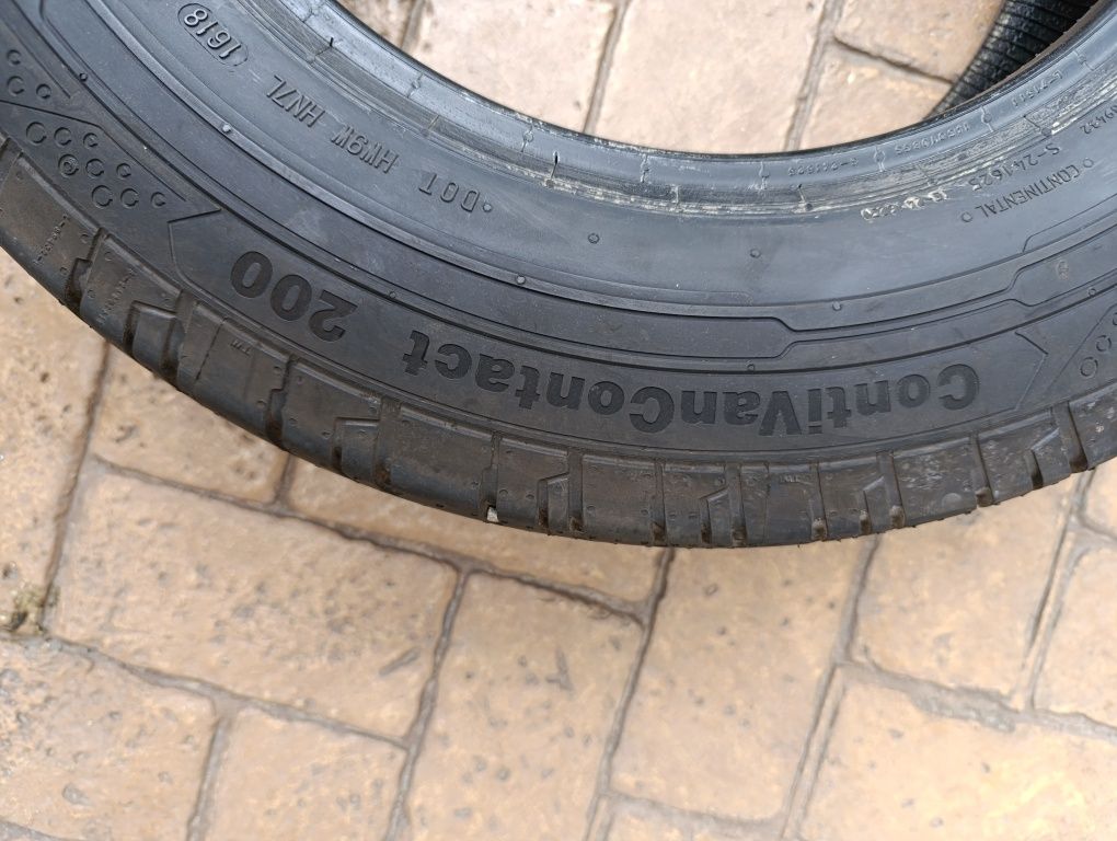 Летни гуми за Микробус 195/70/15 С/ Continental