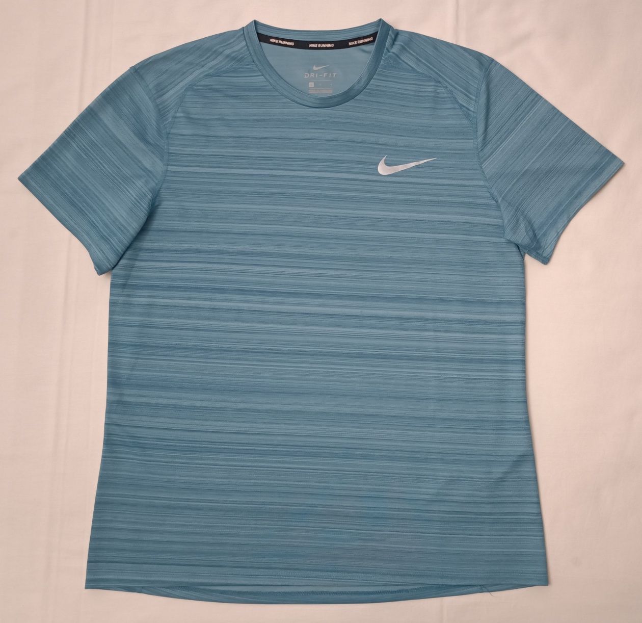 Nike DRI-FIT Tee оригинална тениска L Найк спортна фланелка фитнес