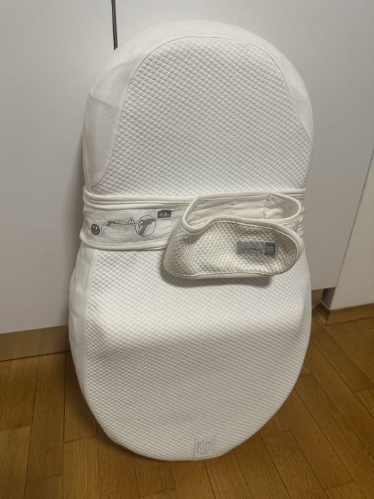 Red Castle CocoonaBaby Nest - ергономичен матрак за новородени - White