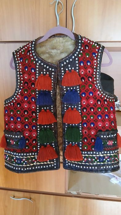 Cojoc tradițional bărbătesc ideal pentru băieței