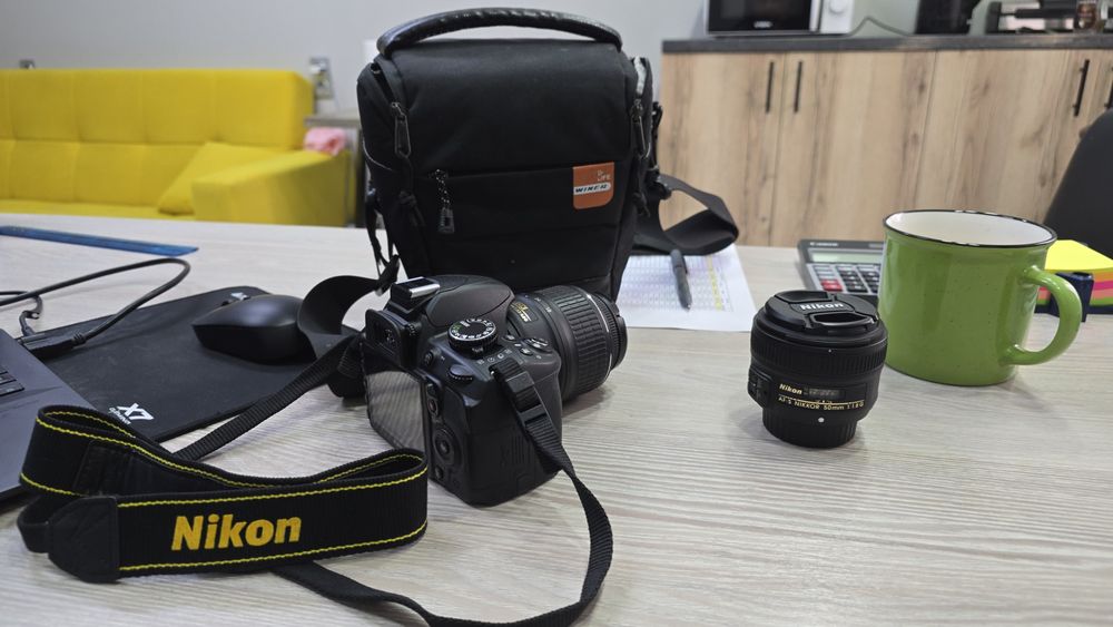 Зеркальная камера Nikon D3100
