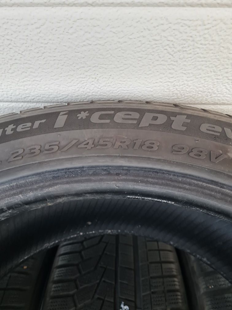Зимни гуми 4 броя HANKOOK IceptEvo2 235 45 R18 дот 3615