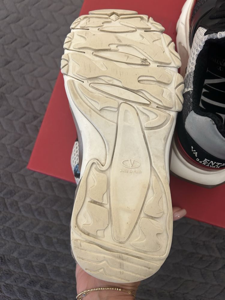 Сникърси  Valentino