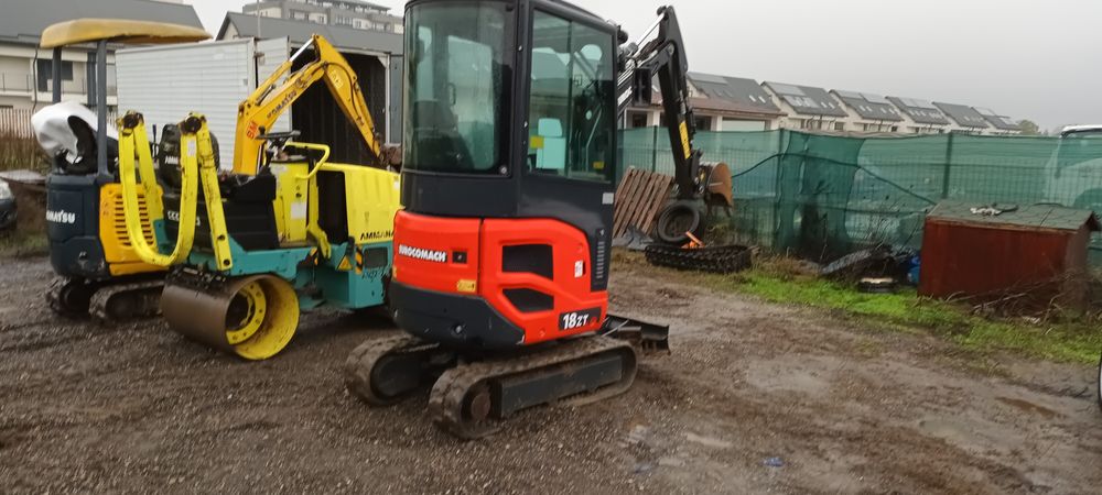 Miniexcavator komatsu braț lung 3cupe