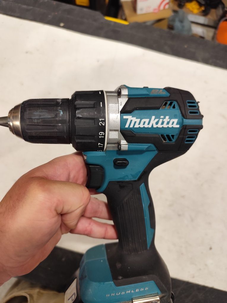 Акумулаторен безчетков винтоверт Макита Makita DDF484 + 3Ah 100% ориги