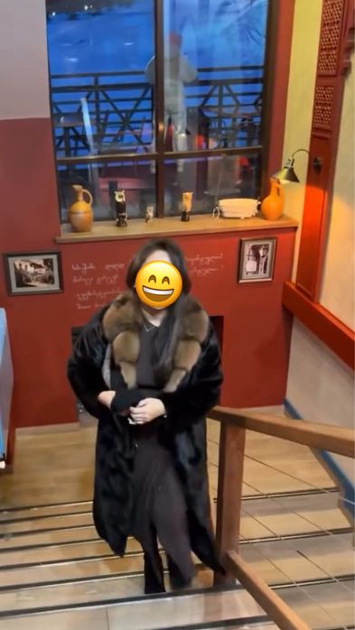 Норковая шуба с роскошным воротником из соболя