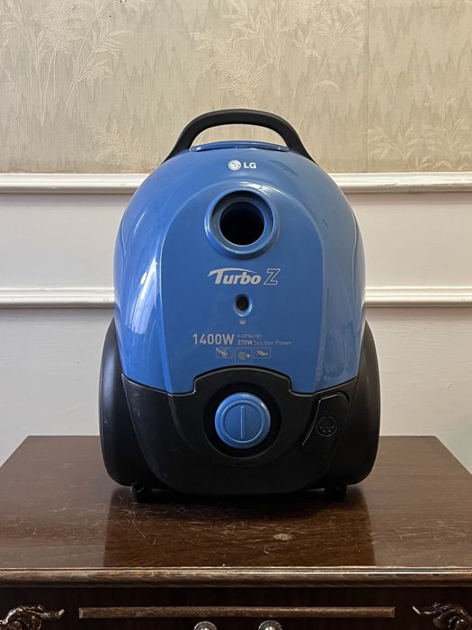 Пылесос LG V-CP742ND