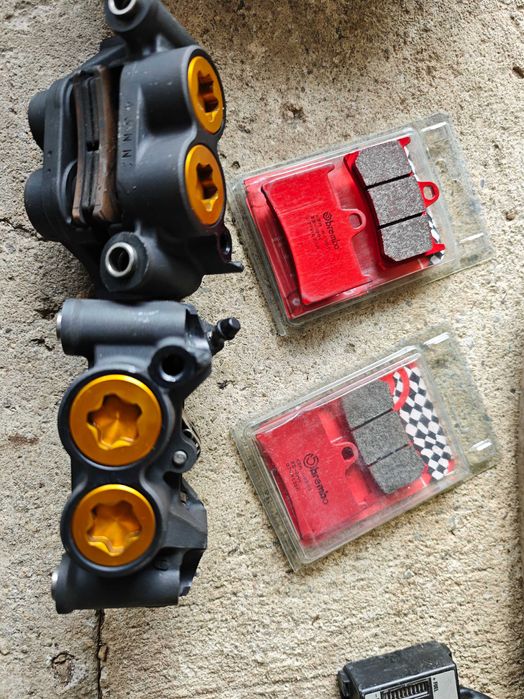 Спирачни апарати от Yamaha R1 rn12