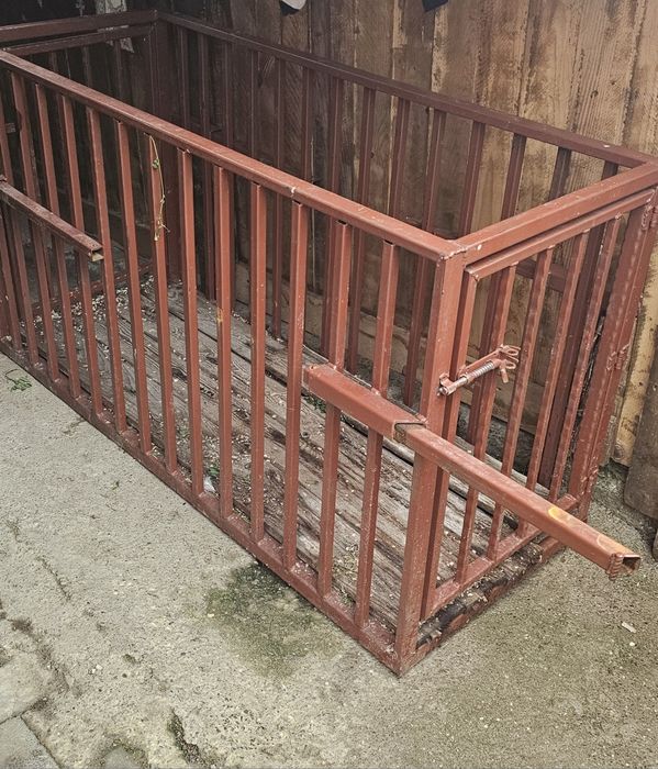 Cușcă transport porci