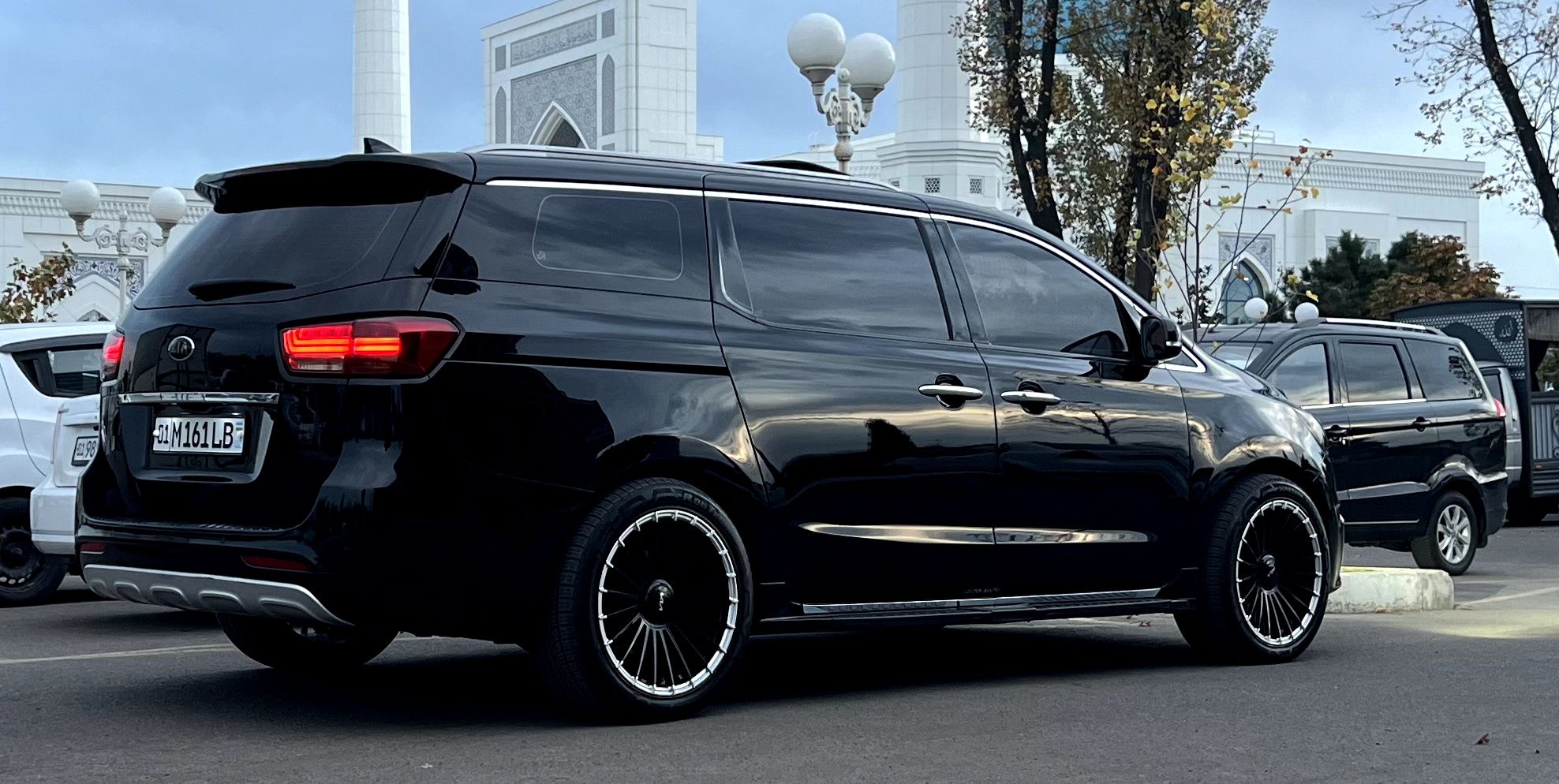 KIA Carnival karnival киа карнивал минивен