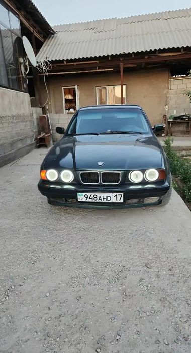 B.M.W E34 2,5KUB