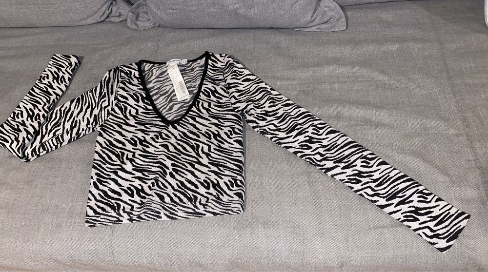 STRADIVARIUS Къса блуза с дълъг ръкав, принт зебра